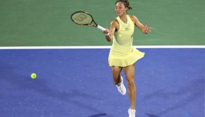 赛事比分-郑钦文对斯瓦泰克六连败 与“三巨头”仍有不小差距