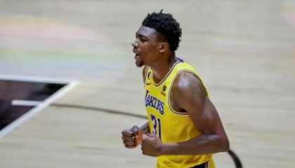 开云官方app-新年新气象！湖人豪取5连胜逼近前六 他们仍可争冠